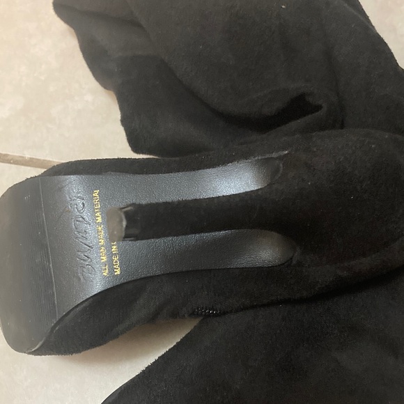 Black Over-the-Knee Boots - Picture 7 of 9